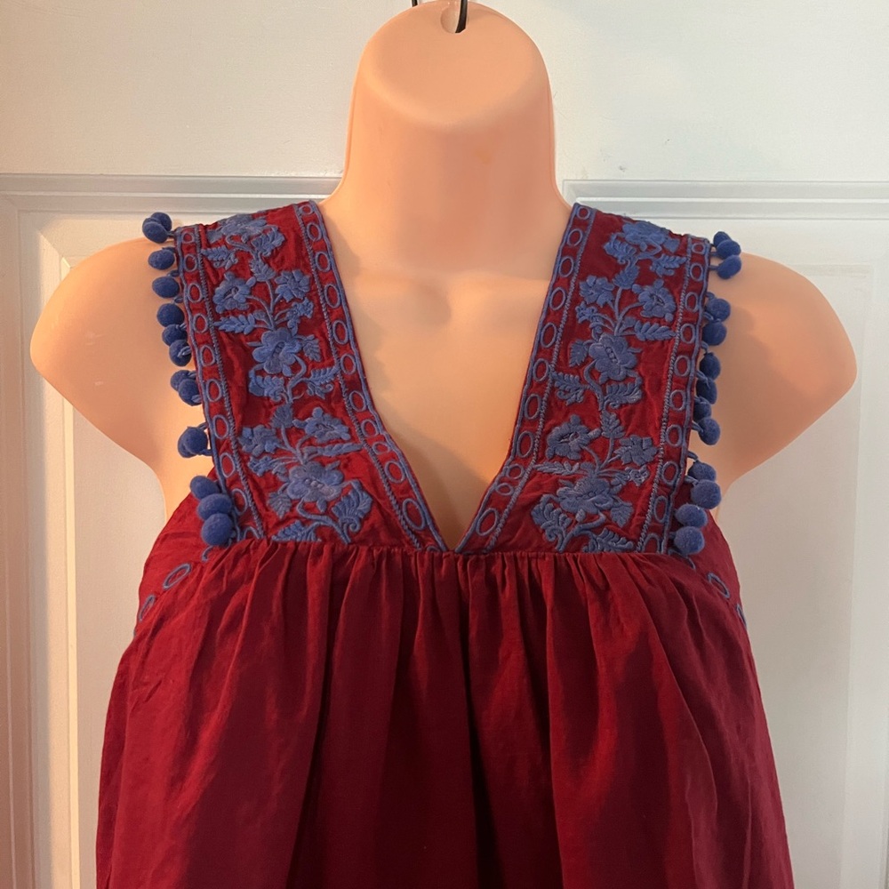 J.Crew Cotton top embroidered v neck line